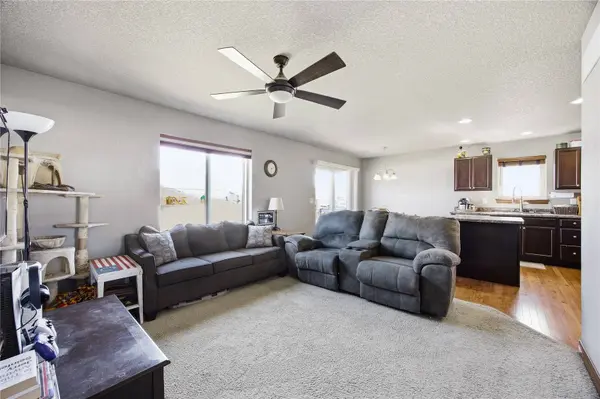 8608 Flatbush CT NE, Cedar Rapids, IA 52402