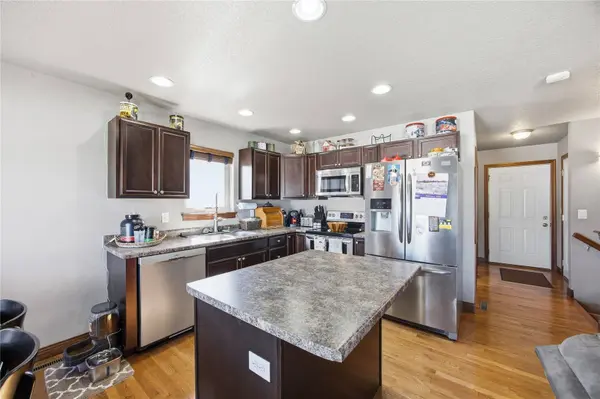 8608 Flatbush CT NE, Cedar Rapids, IA 52402