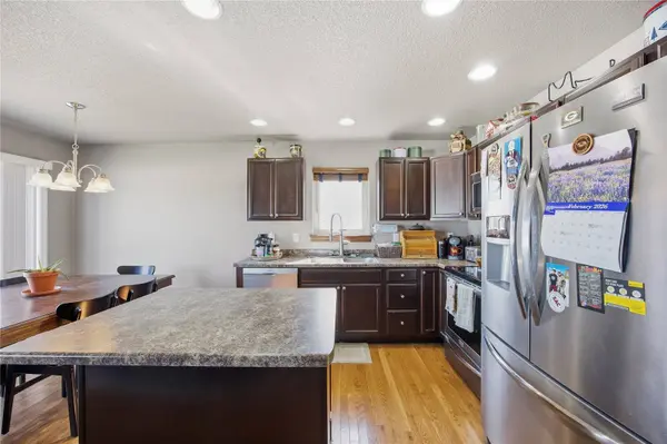 8608 Flatbush CT NE, Cedar Rapids, IA 52402