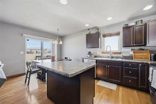 8608 Flatbush CT NE, Cedar Rapids, IA 52402