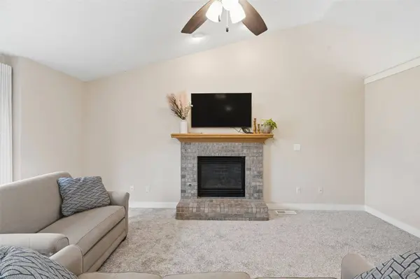 733 71st ST NE, Cedar Rapids, IA 52402