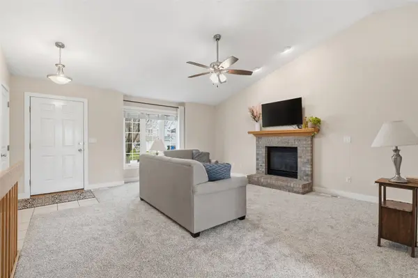 733 71st ST NE, Cedar Rapids, IA 52402