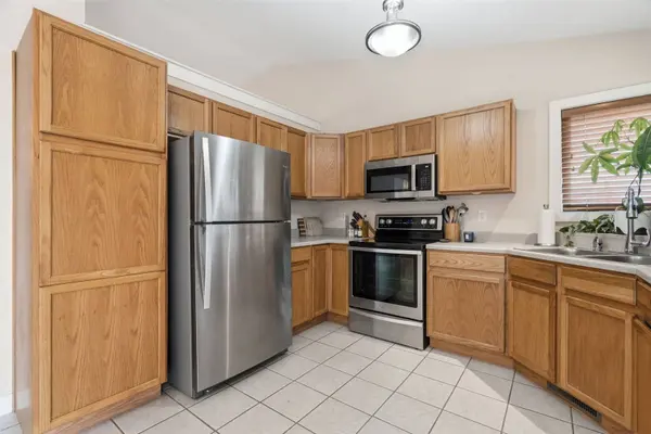 733 71st ST NE, Cedar Rapids, IA 52402