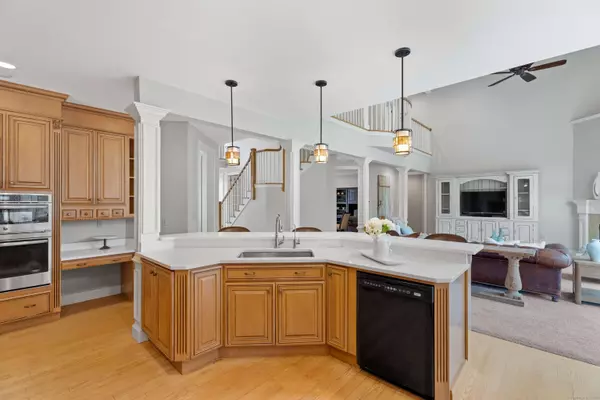 129 Old Farms Road East, Middletown, CT 06457