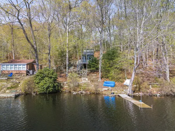 30 Indian Trail, North Stonington, CT 06359