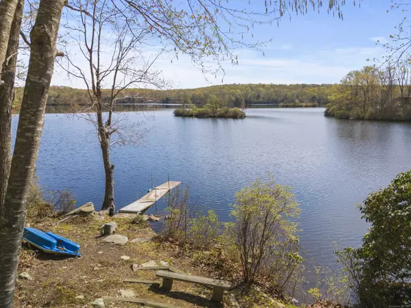 30 Indian Trail, North Stonington, CT 06359