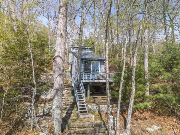 30 Indian Trail, North Stonington, CT 06359