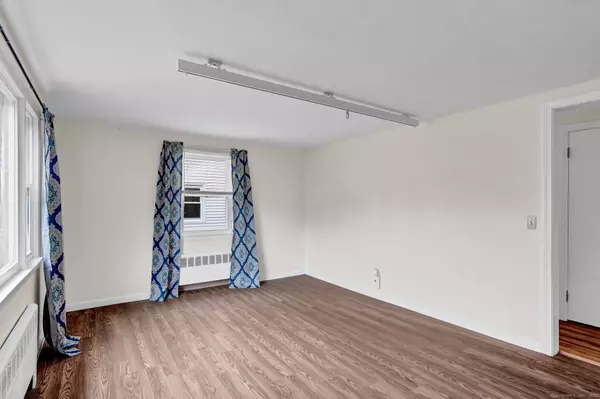 30 Clearview Avenue, Meriden, CT 06450