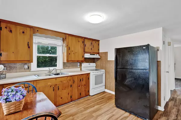 30 Clearview Avenue, Meriden, CT 06450