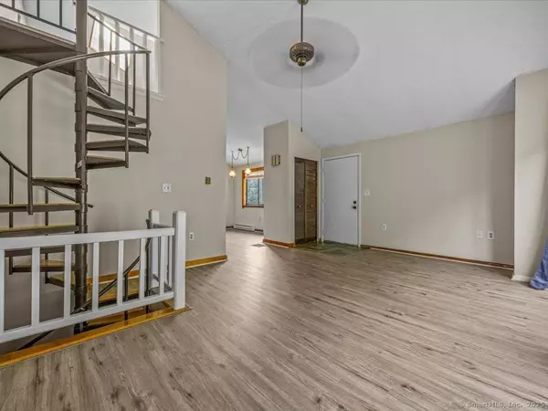 28 Saginaw Trail #28, Guilford, CT 06437