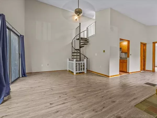 28 Saginaw Trail #28, Guilford, CT 06437