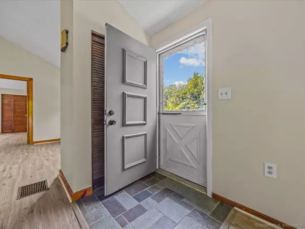 28 Saginaw Trail #28, Guilford, CT 06437