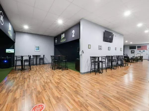 23 Saybrook Road #suite 5, Essex, CT 06426