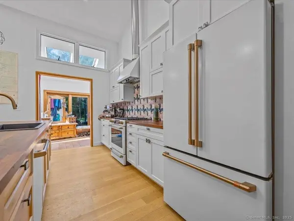 154 Deer Lane, Guilford, CT 06437