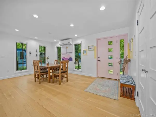 154 Deer Lane, Guilford, CT 06437