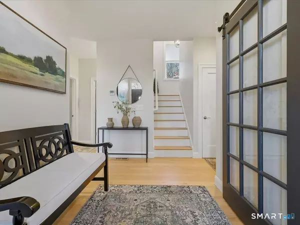 93 Shore Road, Waterford, CT 06385