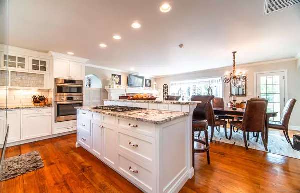 558 North Roast Meat Hill Road, Killingworth, CT 06419