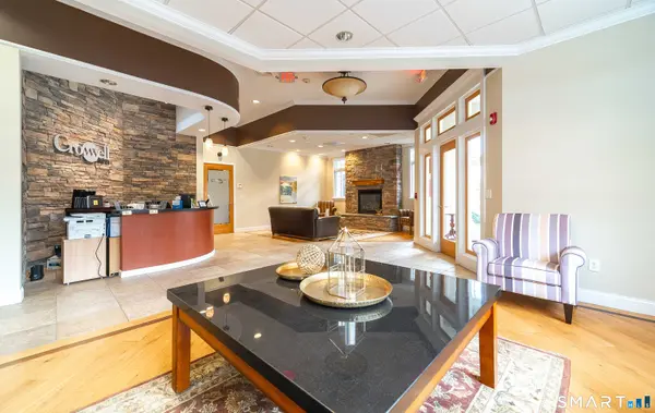 30 Country Squire Drive, Cromwell, CT 06416