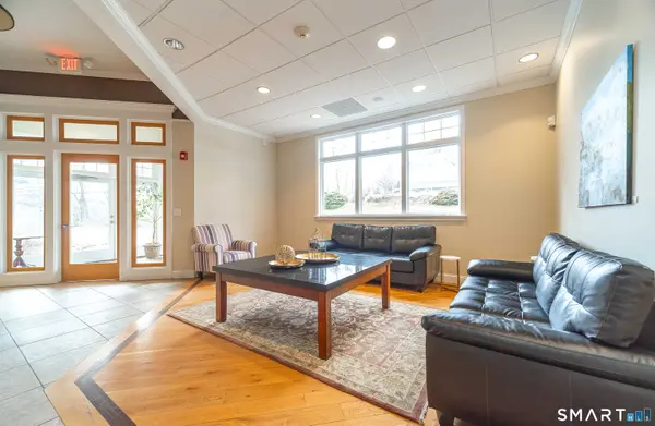 30 Country Squire Drive, Cromwell, CT 06416