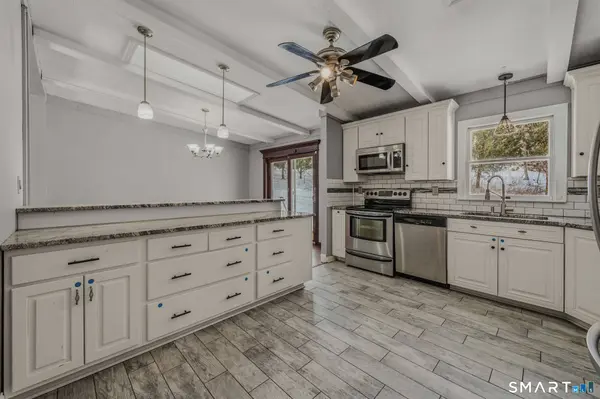 901 Old Colchester Road, Montville, CT 06370