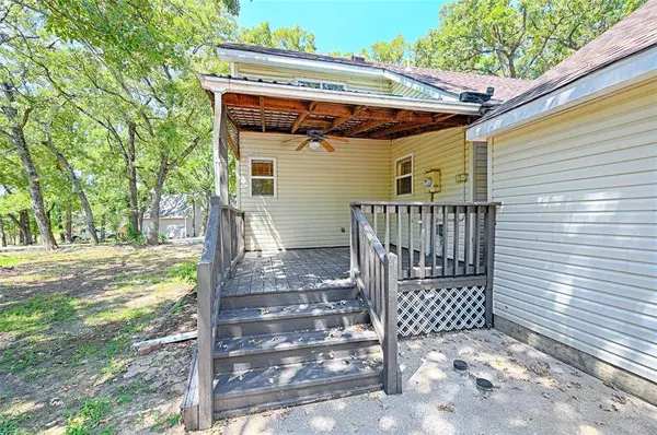1029 Shoreline Drive, West Tawakoni, TX 75474