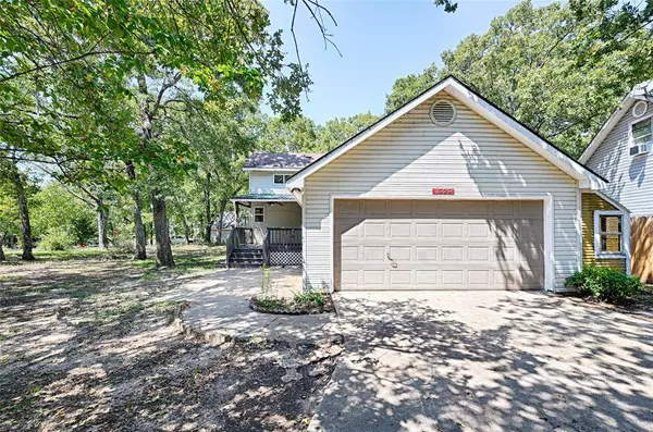 1029 Shoreline Drive, West Tawakoni, TX 75474