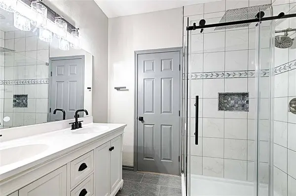 4805 Hunters Ridge Drive, Sachse, TX 75048