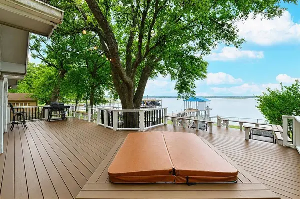 156 Ocean Drive, Gun Barrel City, TX 75156