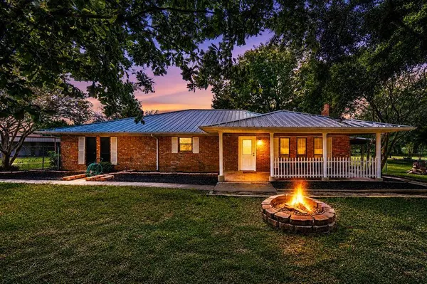 18692 County Road 334, Quinlan, TX 75474