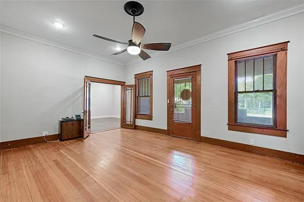 309 W Walnut Street, Whitewright, TX 75491