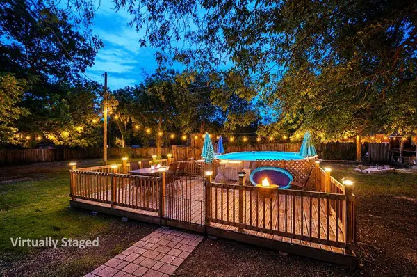 309 W Walnut Street, Whitewright, TX 75491