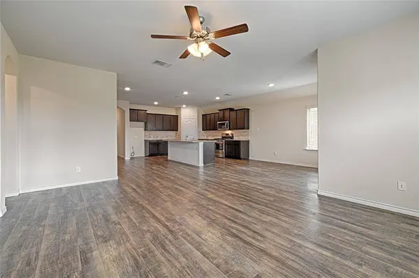 716 Jamestown Lane, Fate, TX 75189