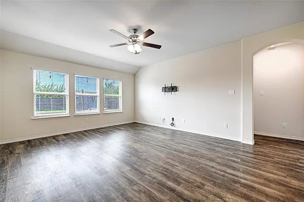 716 Jamestown Lane, Fate, TX 75189