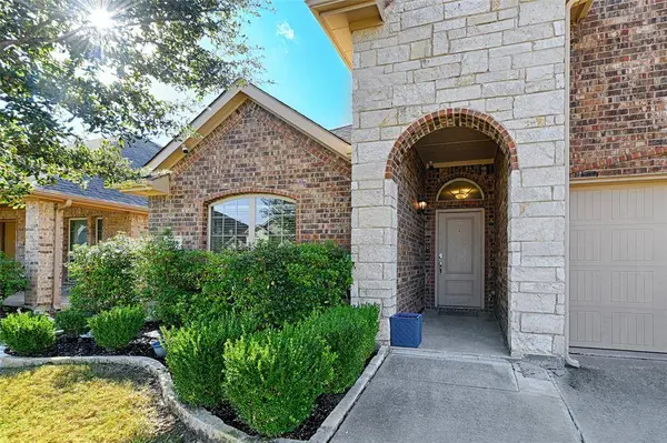 716 Jamestown Lane, Fate, TX 75189