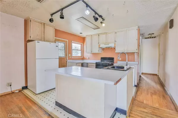 1208 S White AVE, Compton, CA 90221