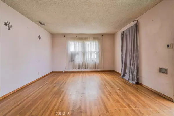 1208 S White AVE, Compton, CA 90221