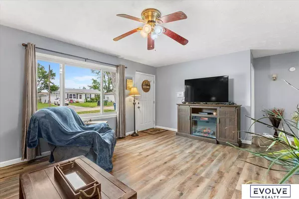 7309 Joseph Avenue, La Vista, NE 68128