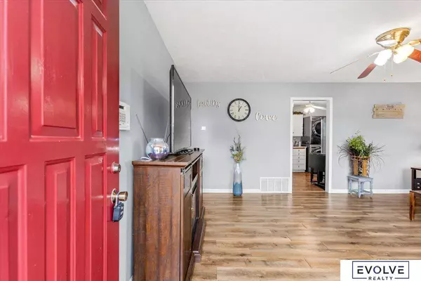 7309 Joseph Avenue, La Vista, NE 68128