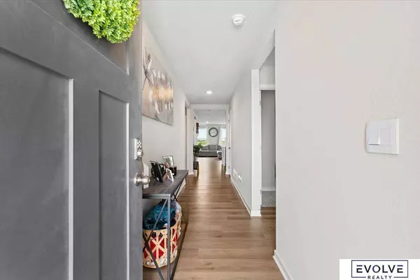 11602 Sunburst Drive, Papillion, NE 68046