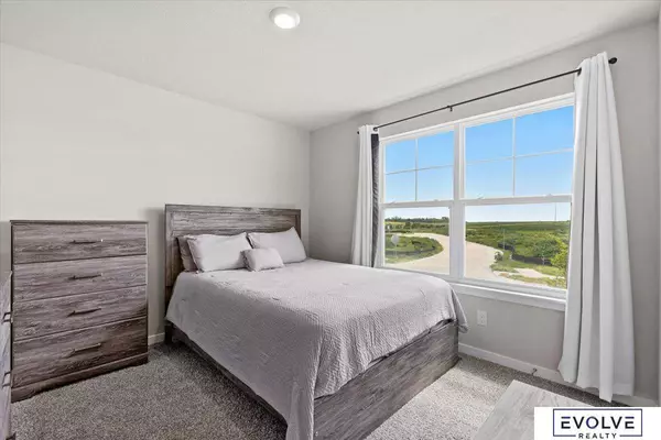 11602 Sunburst Drive, Papillion, NE 68046