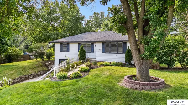 8535 Cuming Street, Omaha, NE 68114