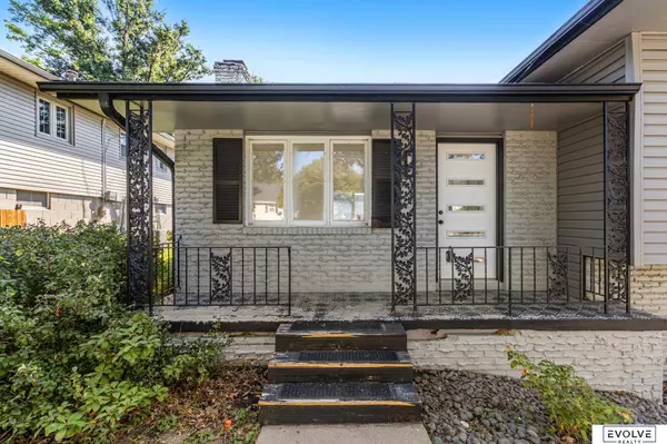 2425 S 113th Street, Omaha, NE 68144