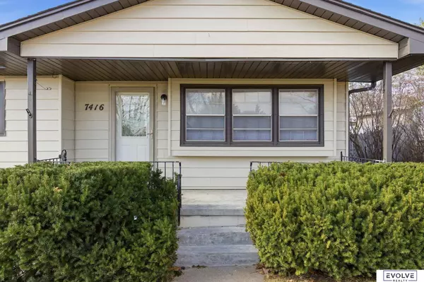 7416 S 85th Street, La Vista, NE 68128