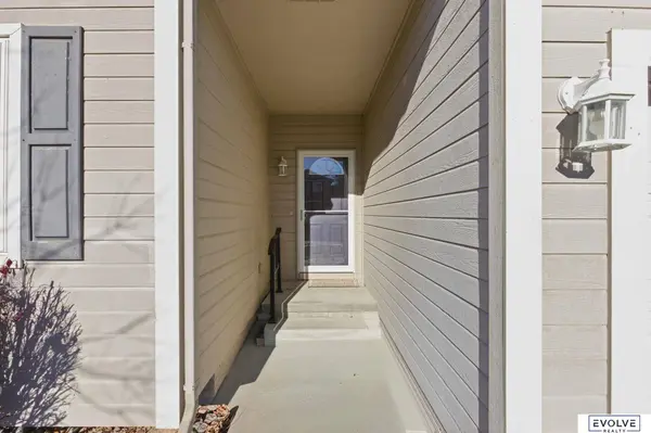 15062 Redman Avenue, Omaha, NE 68116