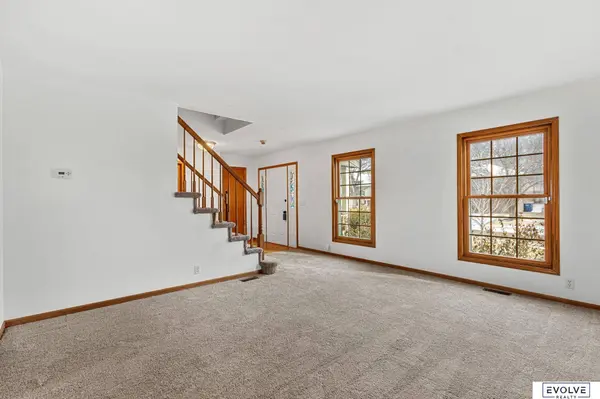 10102 S 14 Street, Bellevue, NE 68123