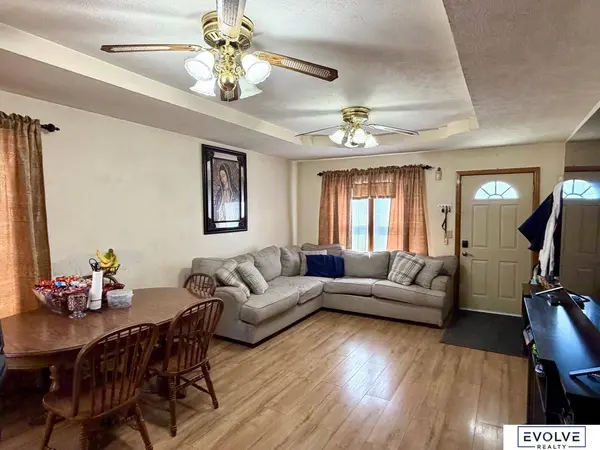 2444 E AVE, Council Bluffs, IA 51501