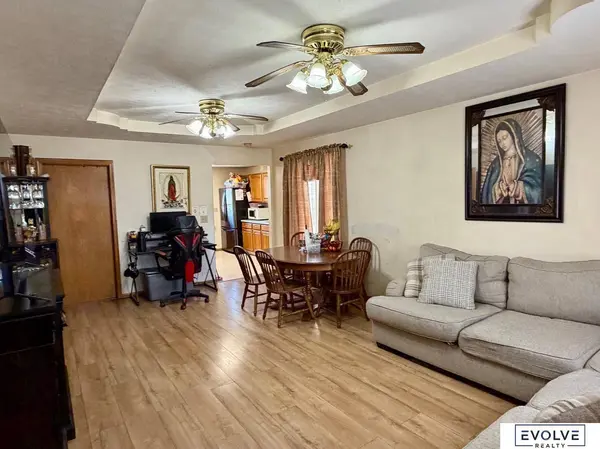 2444 E AVE, Council Bluffs, IA 51501