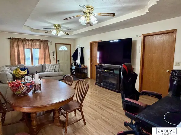 2444 E AVE, Council Bluffs, IA 51501