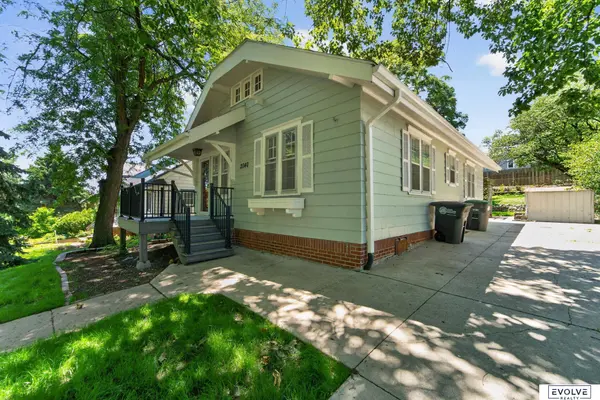 2040 N 50Th ST, Omaha, NE 68104