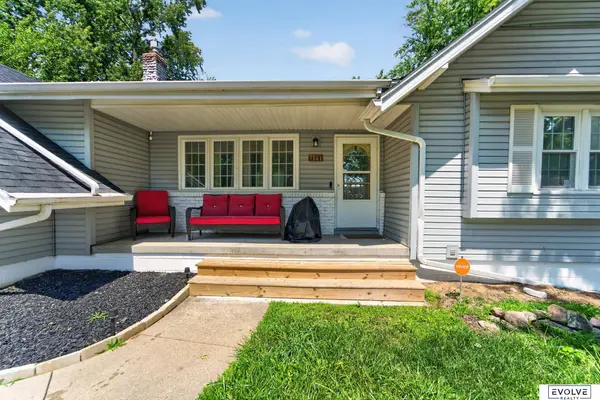 7141 Wood Lane DR, La Vista, NE 68128